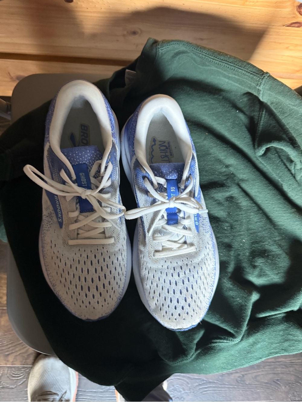 Brooks Running Sneakers in White and Periwinkle Blue